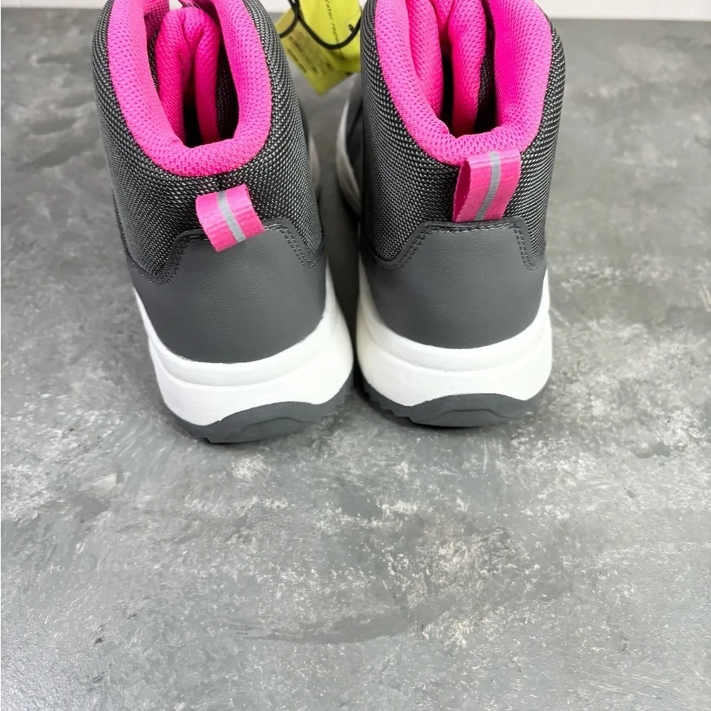 All In Motion Kids Dawson Lace-Up Winter Boots in a gray and pink size 5 new